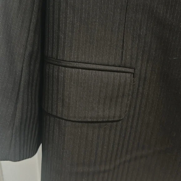 EXCELLENT CONDITION CANILI BERTINI MADE IN ITALY MENS SUIT 100% PURE WOOL